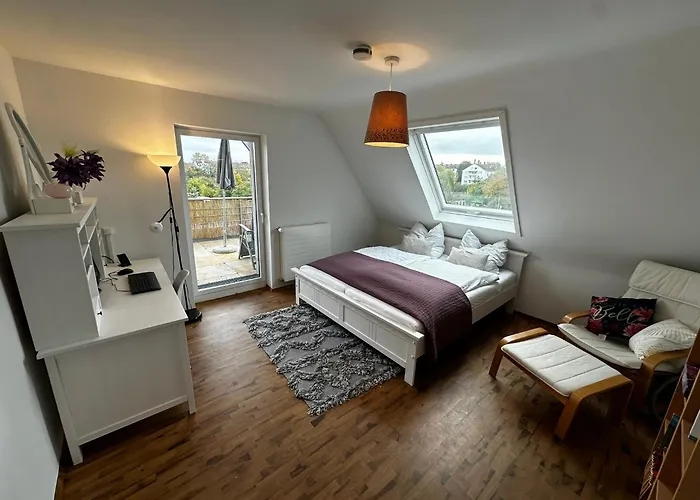 77M² - 3 Zi Modern Zentrum Kueche Dachterrasse Wlan